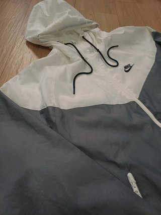 Chaqueta Cortavientos Nike | Talla M