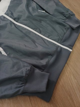 Chaqueta Cortavientos Nike | Talla M