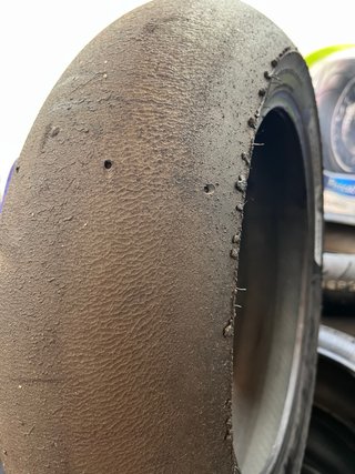 Neumático Slick Bridgestone Battlax V03