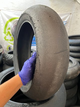 Neumático Slick Bridgestone Battlax V03
