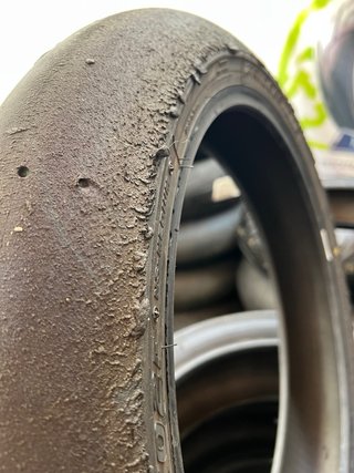 Neumático Slick Bridgestone Battlax V03