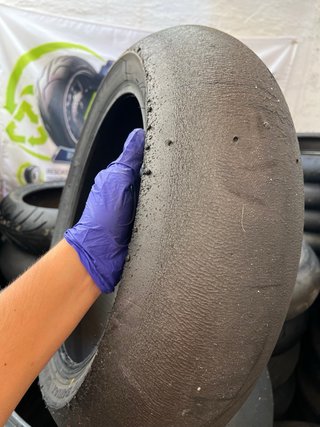 Neumático Slick Bridgestone Battlax V03