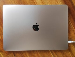 MacBook Air Retina i3 8GB RAM 13 Gris
