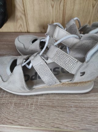 Cuñas Gioseppo Beige