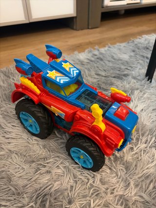 Coche Grande SuperThings