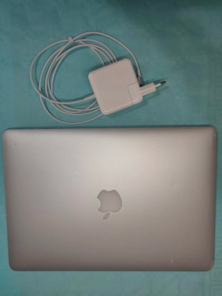 MacBook Air 13 i7 8GB 256GB SSD - Batería Nueva