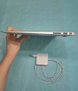 MacBook Air 13 i7 8GB 256GB SSD - Batería Nueva
