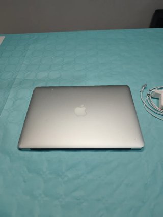 MacBook Air 13 i7 8GB 256GB SSD - Batería Nueva