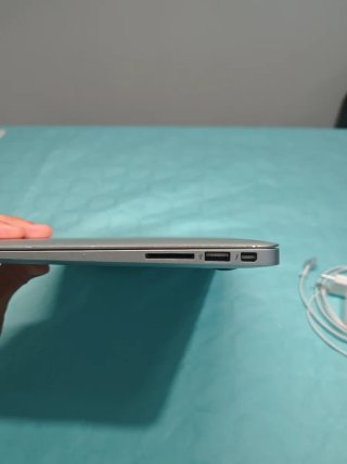 MacBook Air 13 i7 8GB 256GB SSD - Batería Nueva