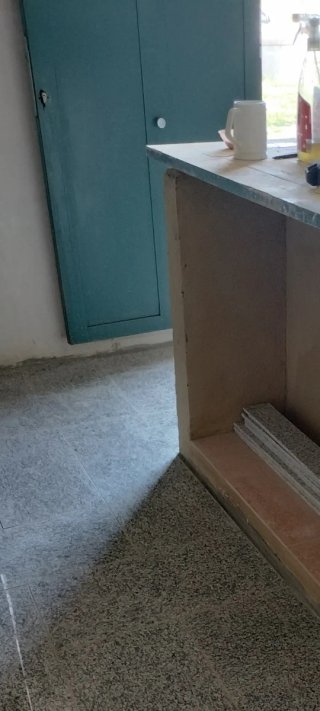 Puerta de hierro dos hojas. 2.10 de alto por 1.38