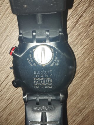 Reloj Cronógrafo Negro y Rojo