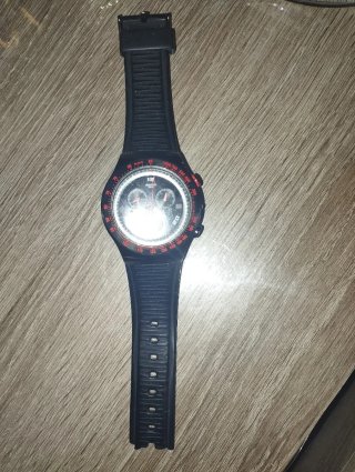 Reloj Cronógrafo Negro y Rojo