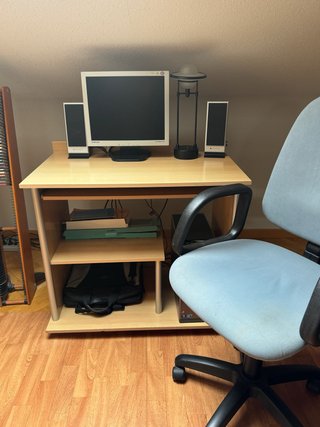 Escritorio y Silla de Oficina