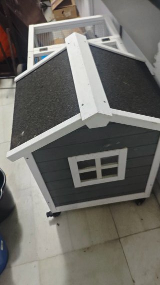 Casa para animales con ruedas