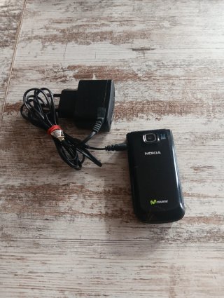 Nokia 2720 Negro