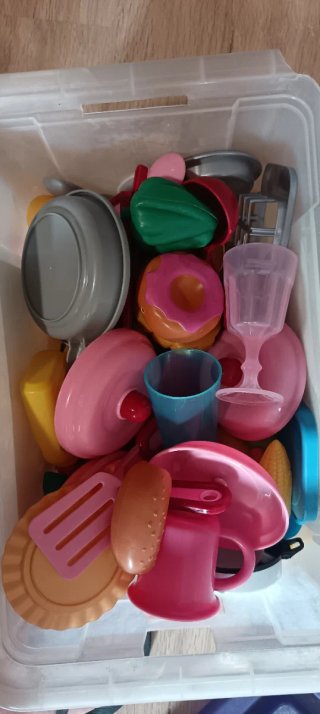 Cocinita de juguete Miele roja