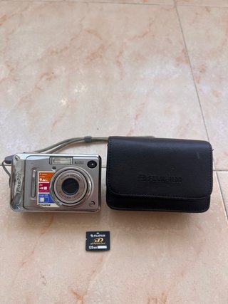 Fujifilm FinePix A400 + EXTRAS