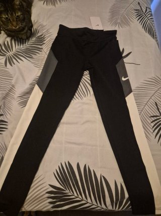 Mallas Nike Negras y Blancas
