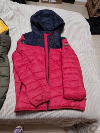 2 Chaquetas:  Benetton talla 8_9  regalo Napapijr
