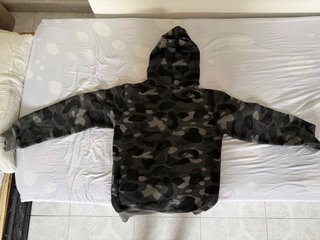 Sudadera shark