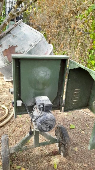Hormigonera Eléctrica Inhersa 140L