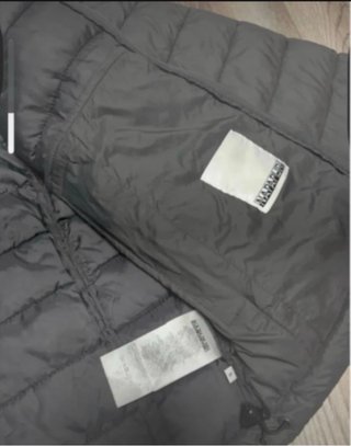 Chaqueta Napapijri acolchada gris Talla S