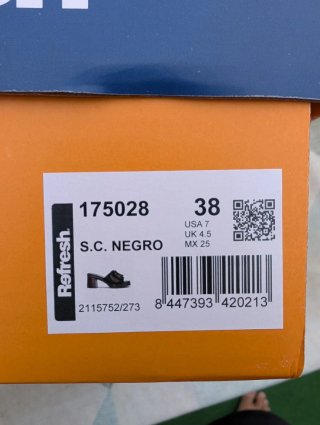 Sandalias Refresh Negras T38 nuevas