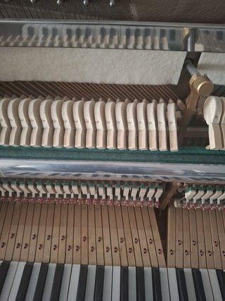 Piano Vertical Hupfeld Norma