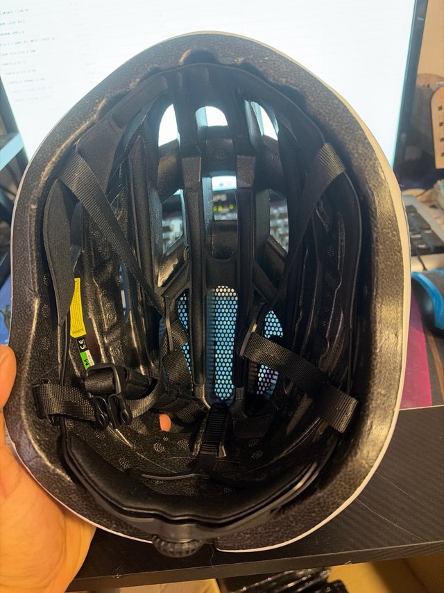 Casco Abus Airbreaker Movistar Team Nuevo