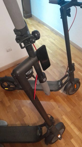 2 Patinetes Eléctricos Navee V40 iPro