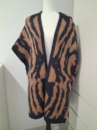 Poncho Bimba y Lola Talla Única, como nuevo