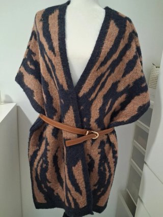 Poncho Bimba y Lola Talla Única, como nuevo