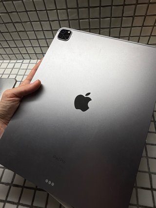 iPad Pro 13 2022 128GB 6ª Gen+ case with keyboard