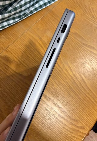MacBook Pro, M1 Pro, 16GB RAM, 512GB (como NUEVA)