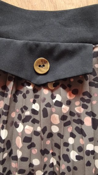 Falda Midi Plisada y estampada