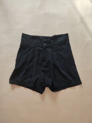 Bermuda negra H&M tacto suave