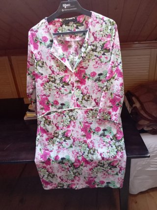 Vestido Sfera floral ligero talla L