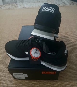 Zapatillas Munich Negras Talla 44