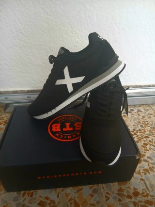 Zapatillas Munich Negras Talla 44