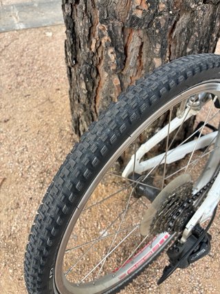 Bicicleta Woom 4 amarilla