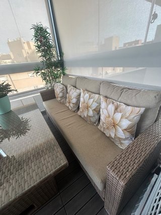 Conjunto terraza ratán: sofá, sillones y mesa