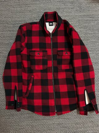 Chaqueta Quiksilver cuadros roja y negra