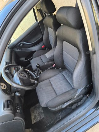 SEAT Leon 2004