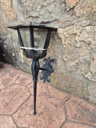 Farol Exterior de Forja Negro