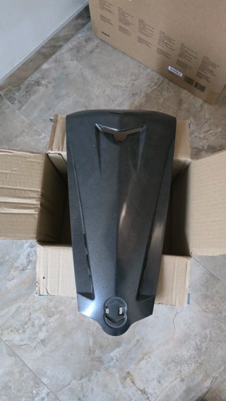 Scudo anteriore Runner Grigio Metallizzato
