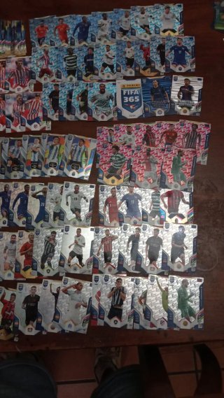 Lote 300 Cromos FIFA 365 2025-2026