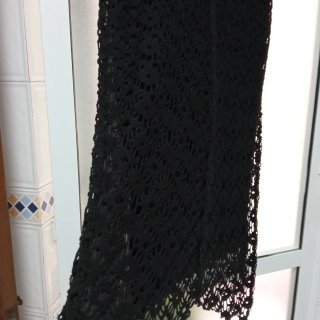 Falda de encaje negra