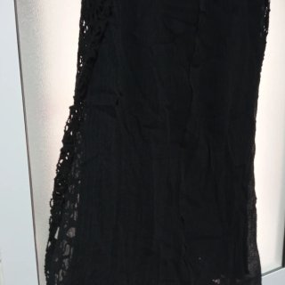 Falda de encaje negra
