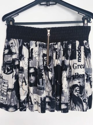 Falda Estampada Blanco y Negro