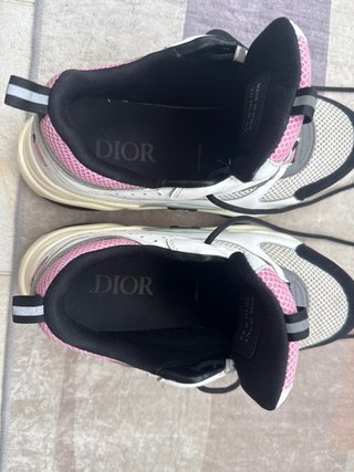 Zapatillas Deportivas Blancas y Rosas Talla 42.